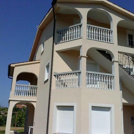 Apartmani Slavko Fažana Buitenkant foto