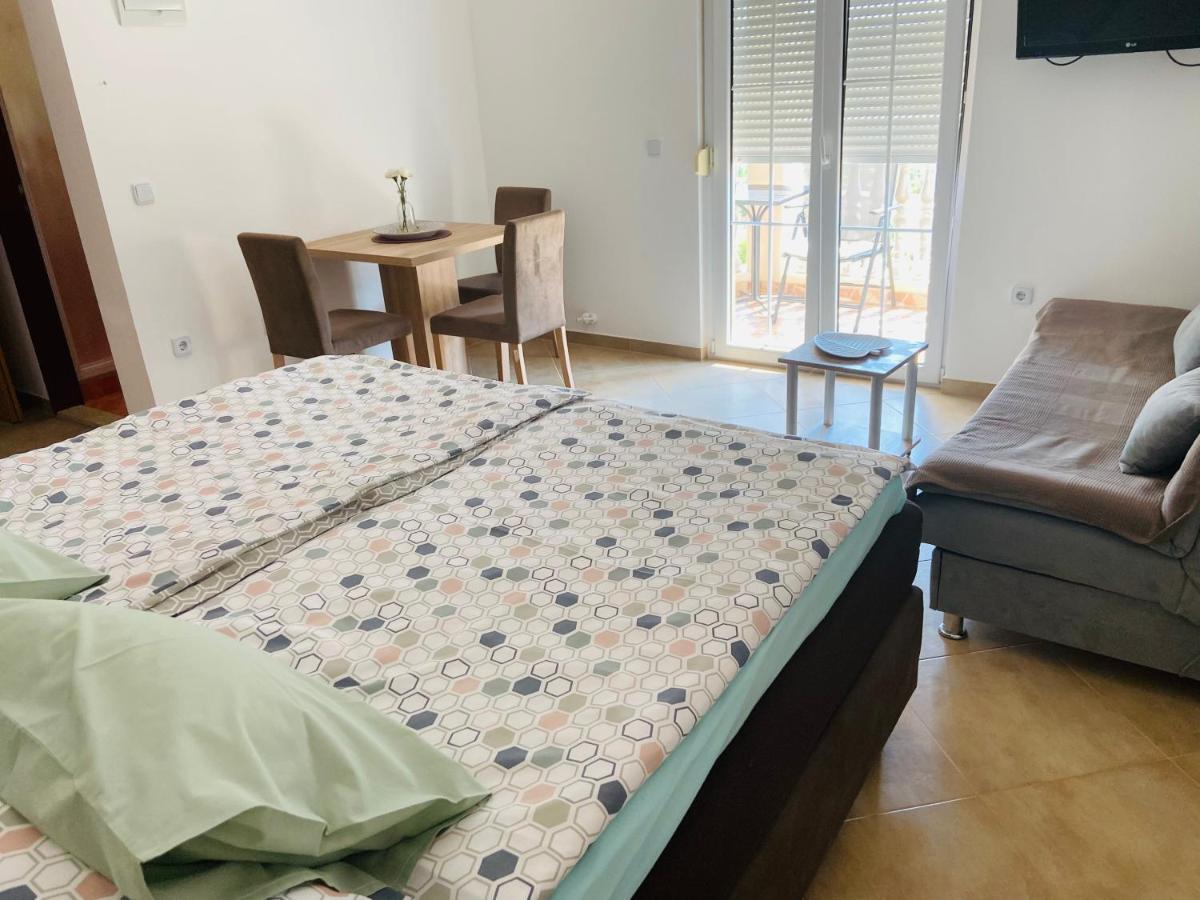 Apartmani Slavko Fažana Buitenkant foto